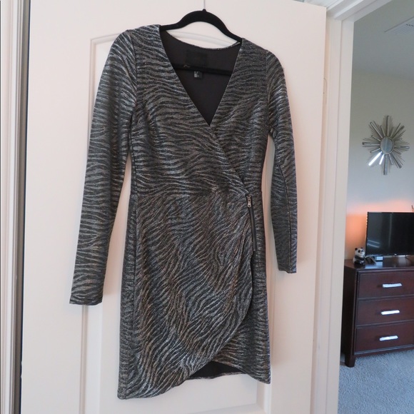 Silver zebra mini wrap dress - Picture 2 of 4